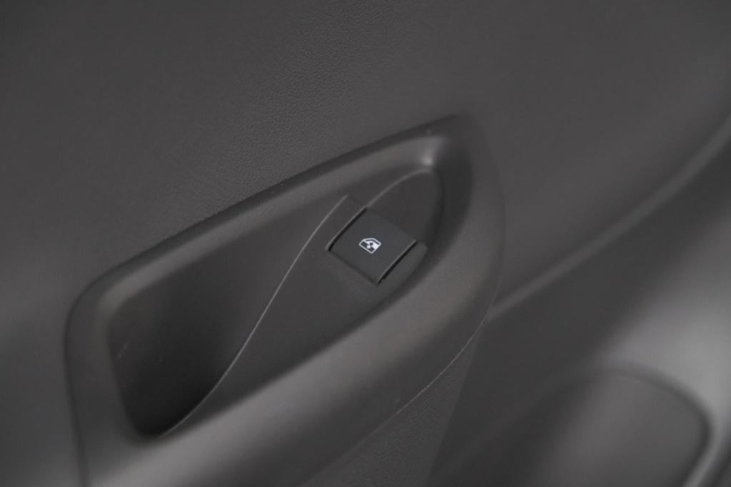 Opel Astra 130 business elegance | schuif-/kanteldak | camera | stoelventil