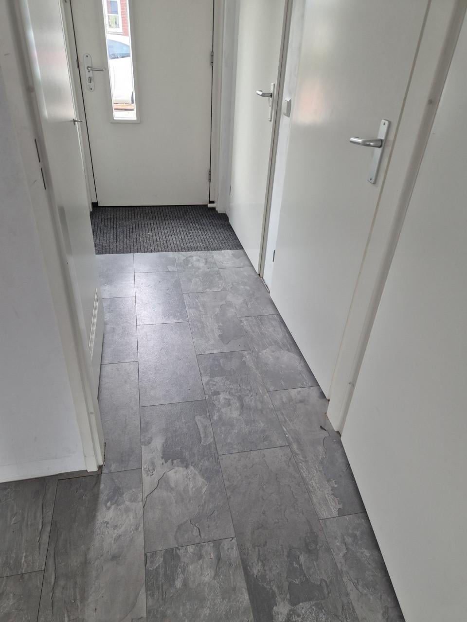 ±65-70 m² vloer incl. ondervloer | mooie grijze steenlook