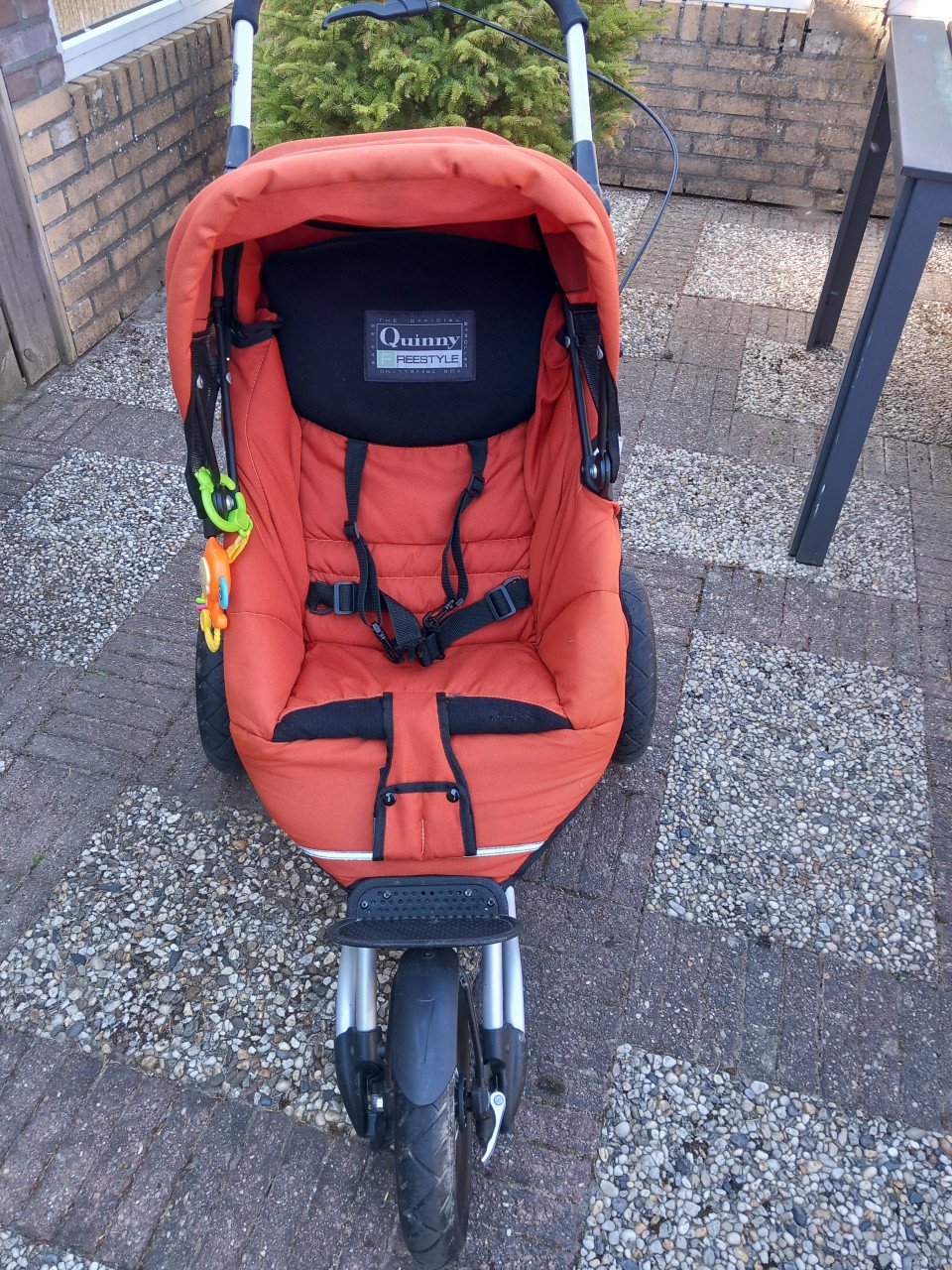 Quinny wandelwagen met regenhoes