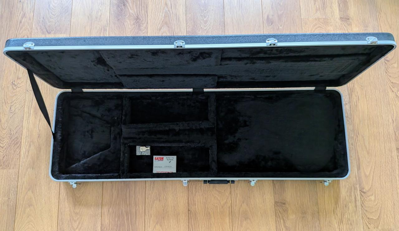 Degelijke koffers voor de basgitaar