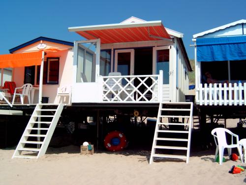 Slaapstrandhuisje te huur 2026