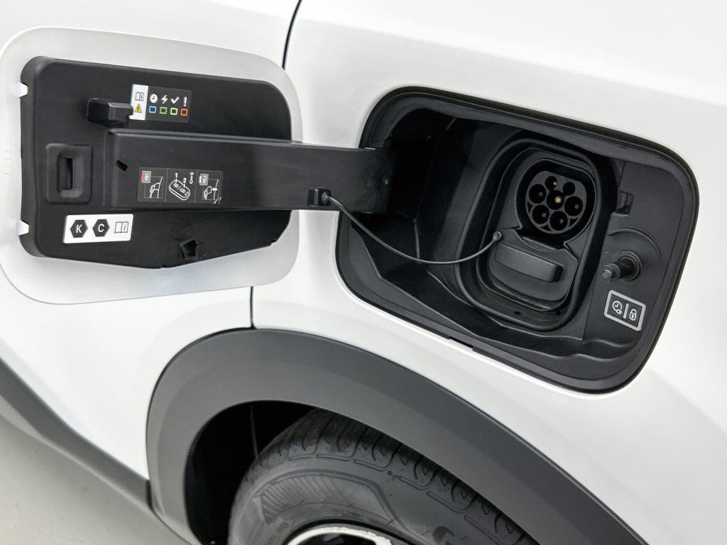 Citroen Ë-c4 shine 50 kwh | rijklaar | 3 fase | panorama dak | leer |