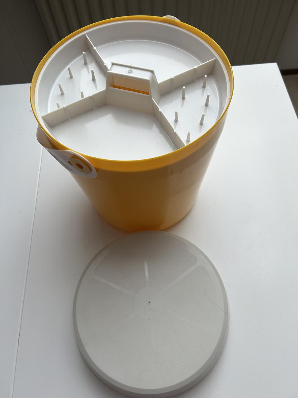 Retro/vintage naaidoos.  van Sunlight,