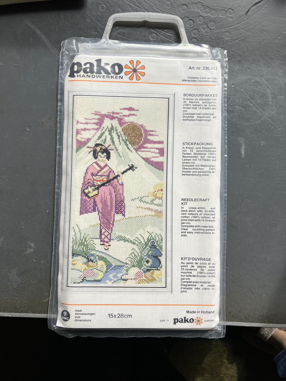 Borduurpakket Pako