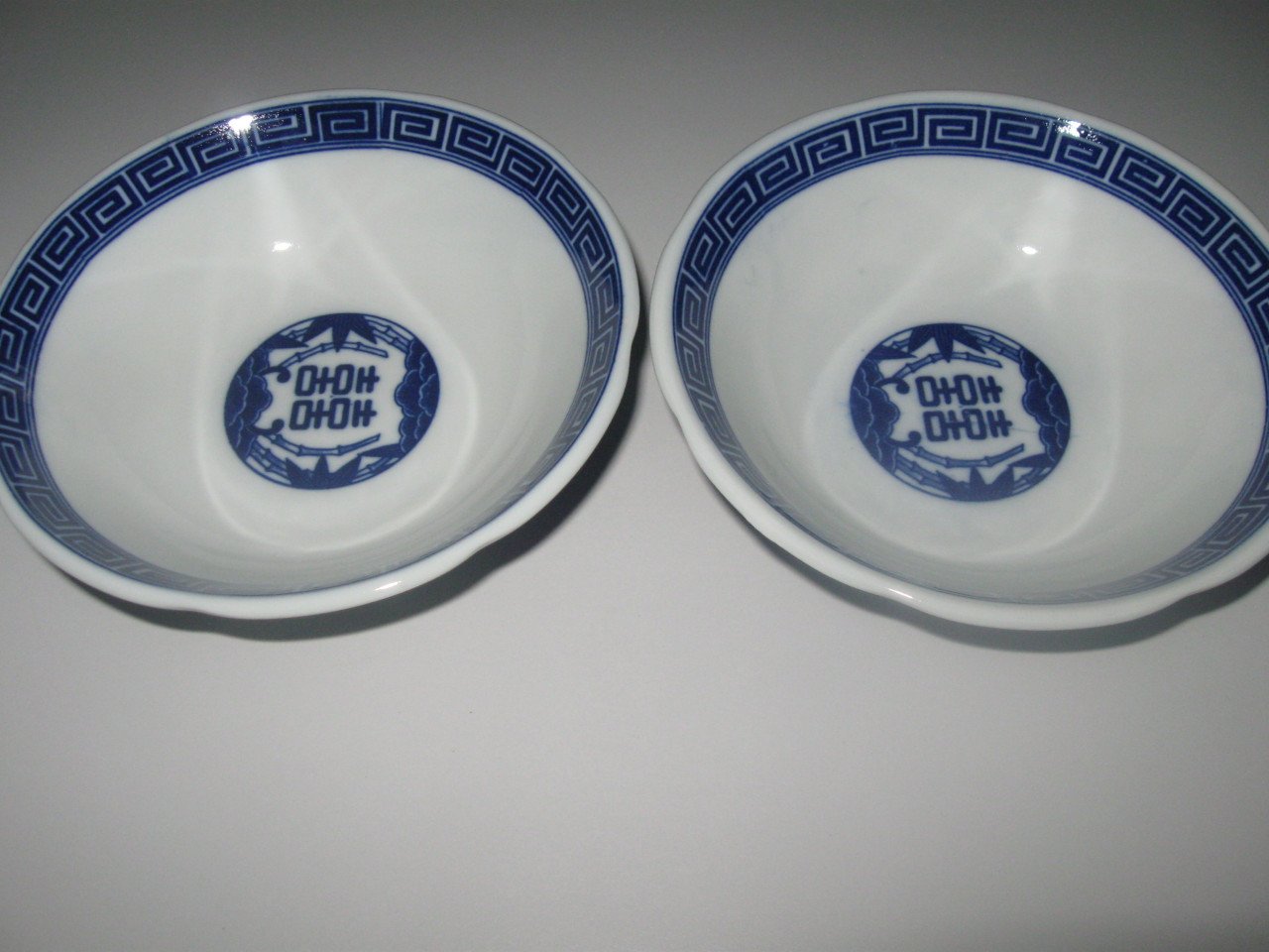 2 japans schaaltjes