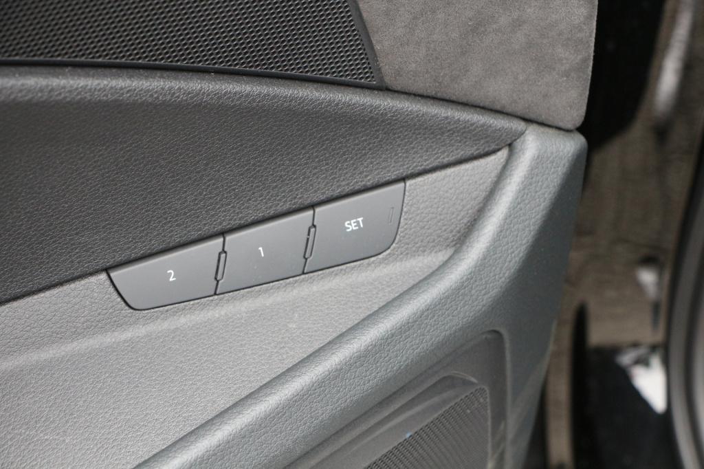 Audi E-tron 55 quattro 95 kwh s-line | pano | acc | memory