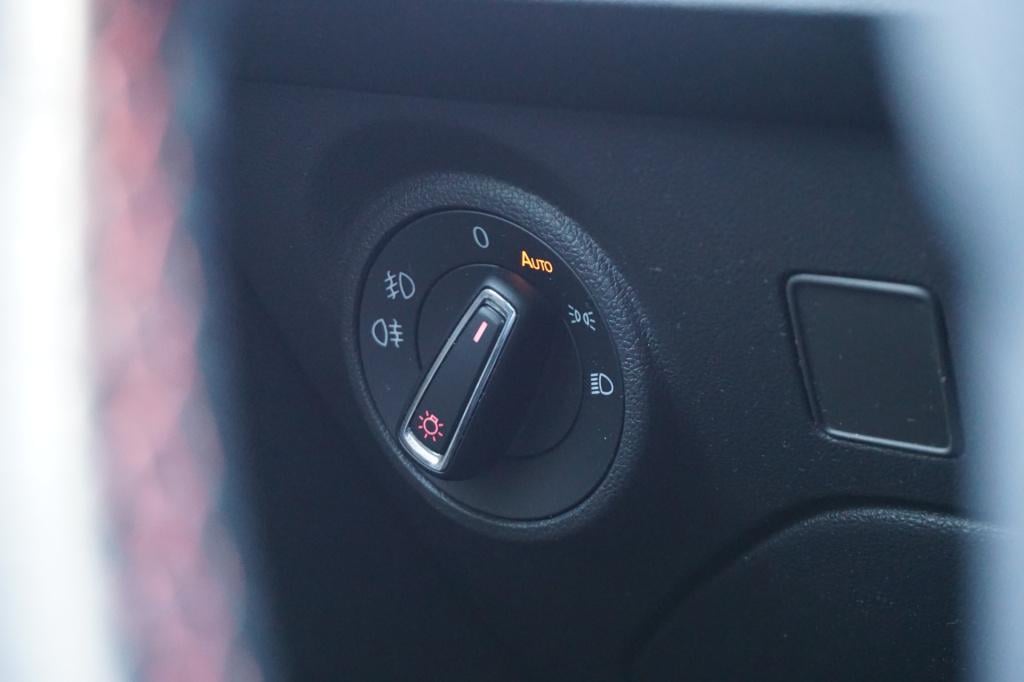 Seat Leon st 1.4 ecotsi fr connect climate / navi / cruise / camera / parke