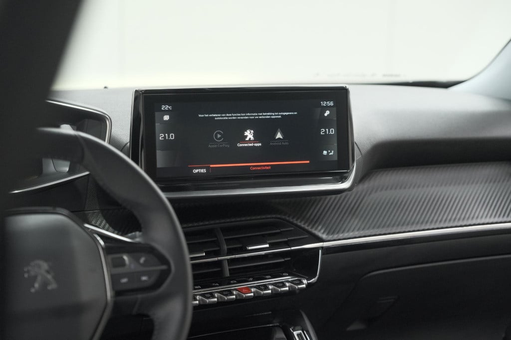 Peugeot 2008 puretech 102 allure pack | camera | apple carplay | parkeersen