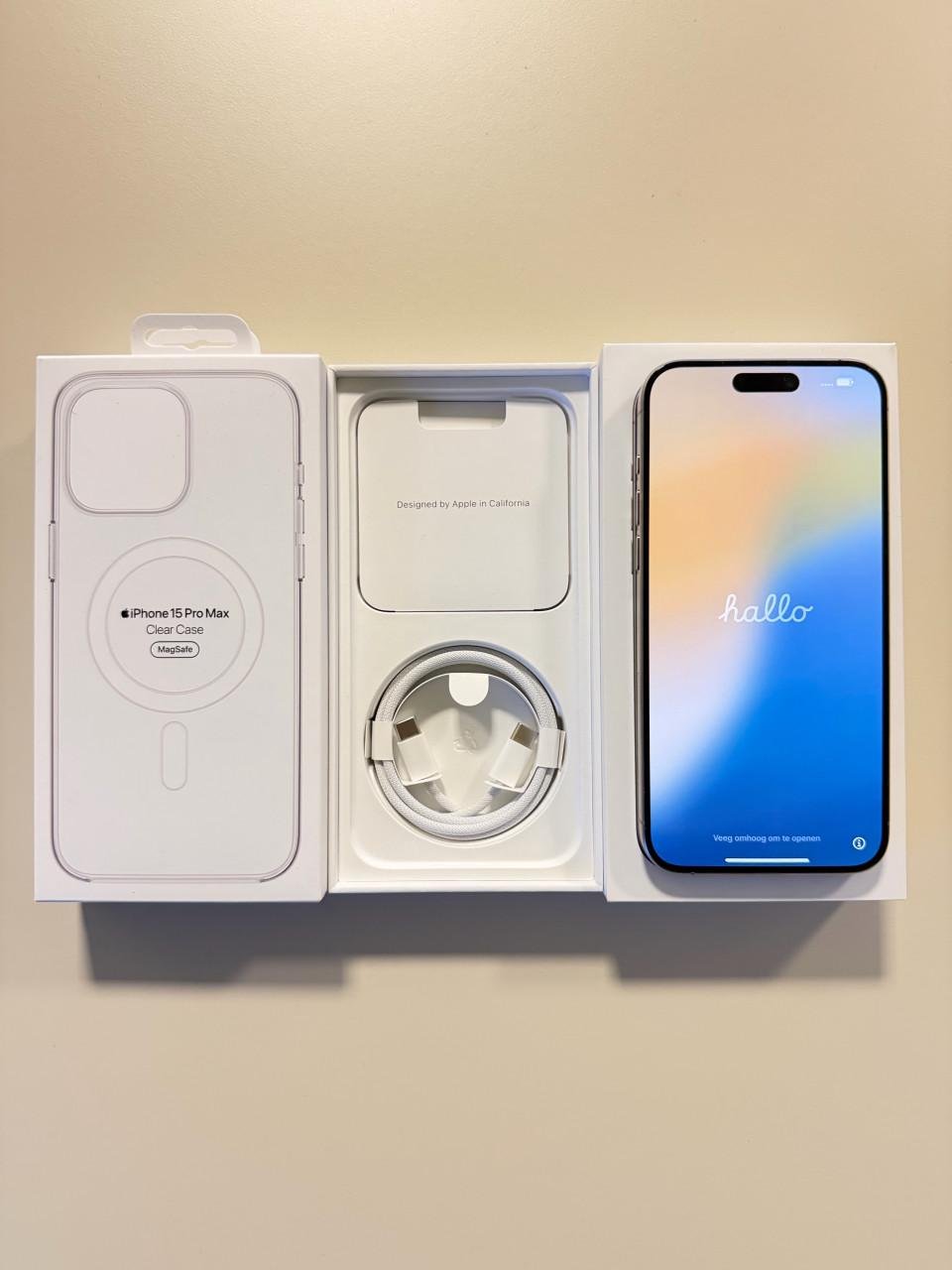 IPhone 15 Pro Max 256 GB | Ongebruikte Oplader en Clear Case