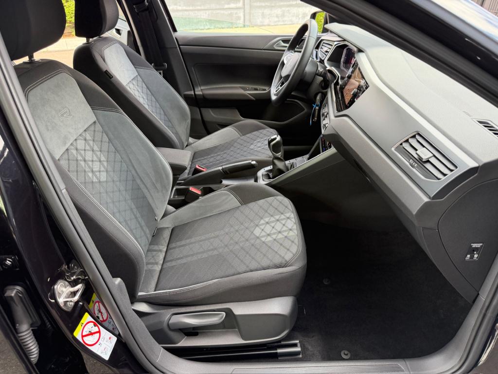 Volkswagen Polo 1.0 tsi r-line | iq light | carplay | camera | climate | st