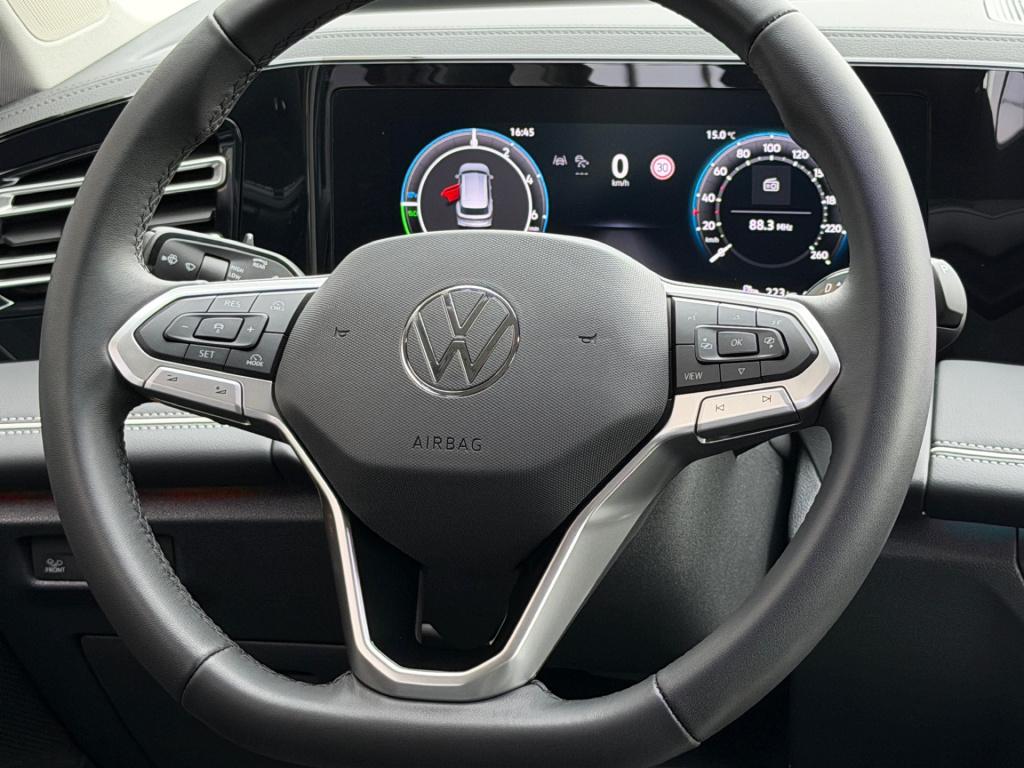 Volkswagen Tiguan 1.5 ehybrid elegance 204pk | trekhaak | 360 camera | dode