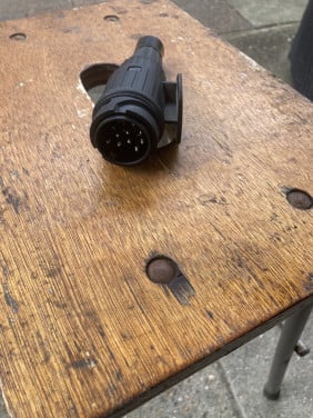 13 polige stekker t.b.v. fietsendrager  of aanhangwagen  GEBRUIKT