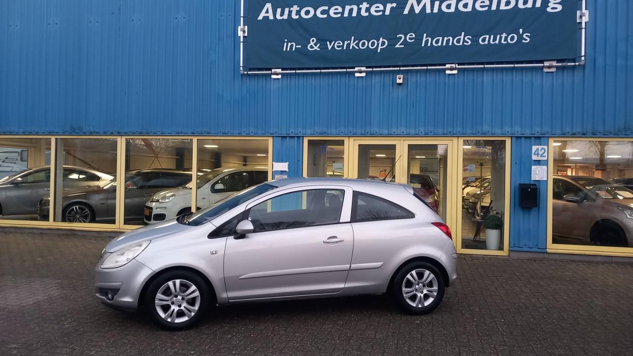 Opel CORSA 1.4 16v Enjoy 3drs bj:2007 airco lm-velgen apk 12-2026