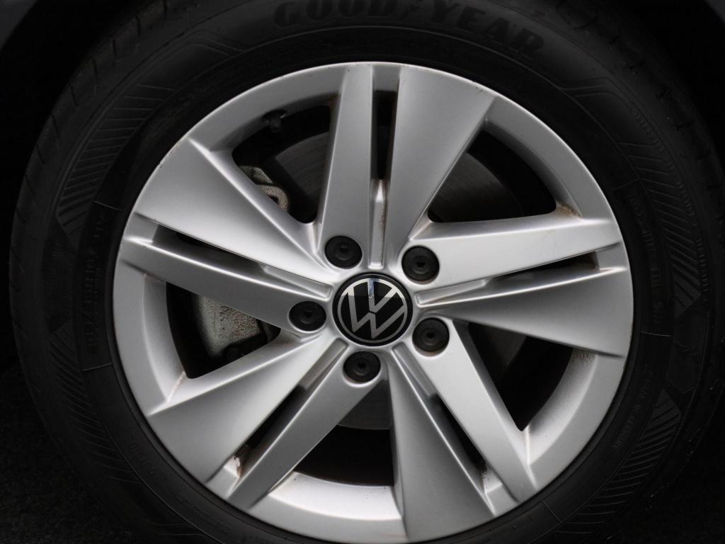 Volkswagen Golf 1.0 tsi life | navigatie | apple carplay / android auto | c