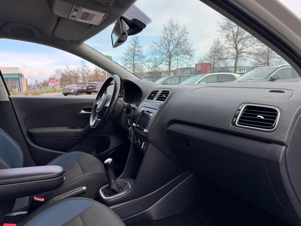 Volkswagen Polo 1.2 tsi team * cruise control * stoelverwarming * pdc
