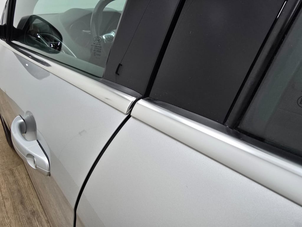 Ford Focus wagon stationwagen titanium luxe versie met cruisecontrol en blu