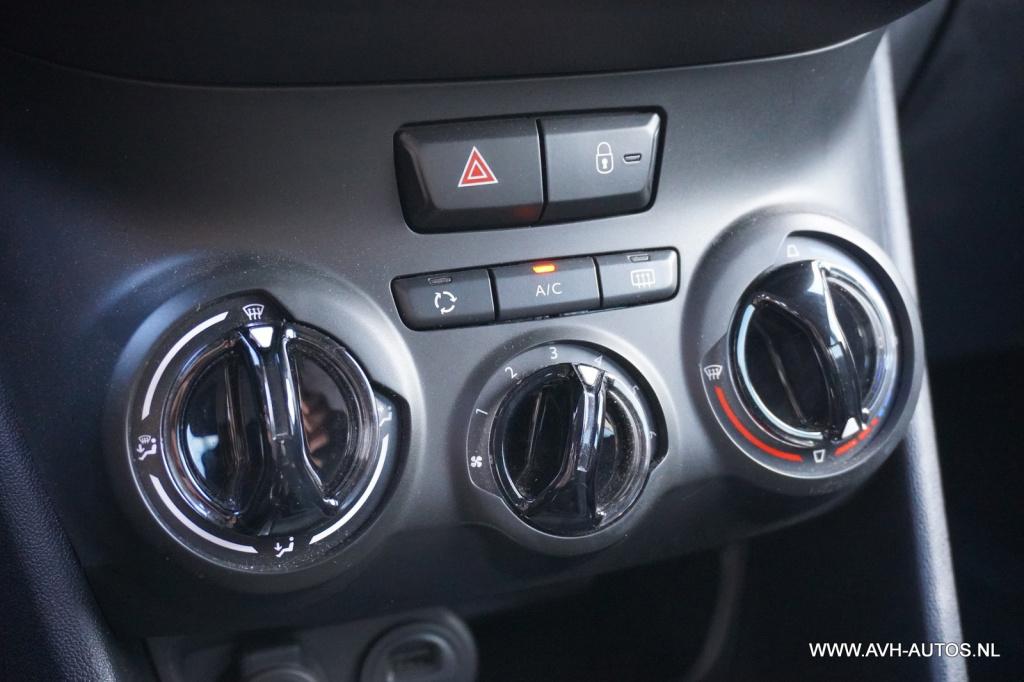 Peugeot 208 1.2 puretech blue lion