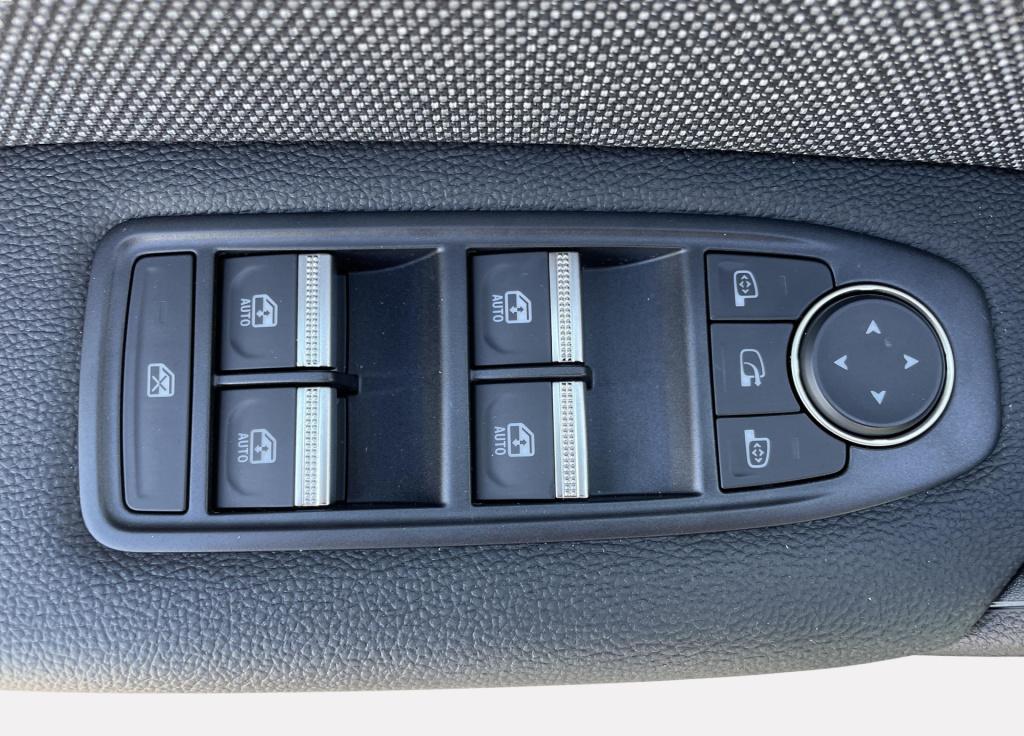 Renault Captur 1.8 e-tech full hybrid 160 techno - two-tone kleurstelling /