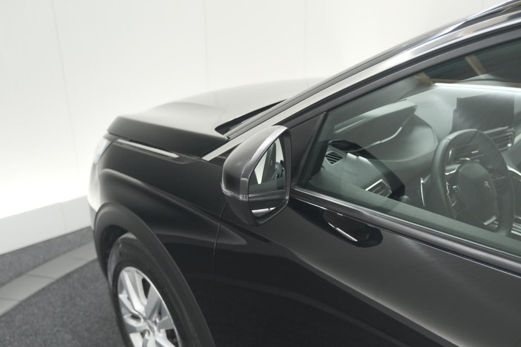 Peugeot 5008 puretech 130 eat8 active pack | 7 zitplaatsen | camera | navig