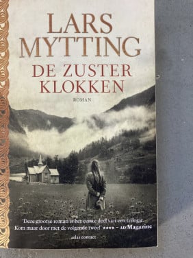 Lars Mytting Trilogie: De Zusterklokken, Het Zustertapijt en Hellenacht