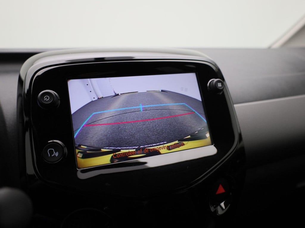 Peugeot 108 1.0 e-vti allure top! | lage km stand! | apple carplay / androi