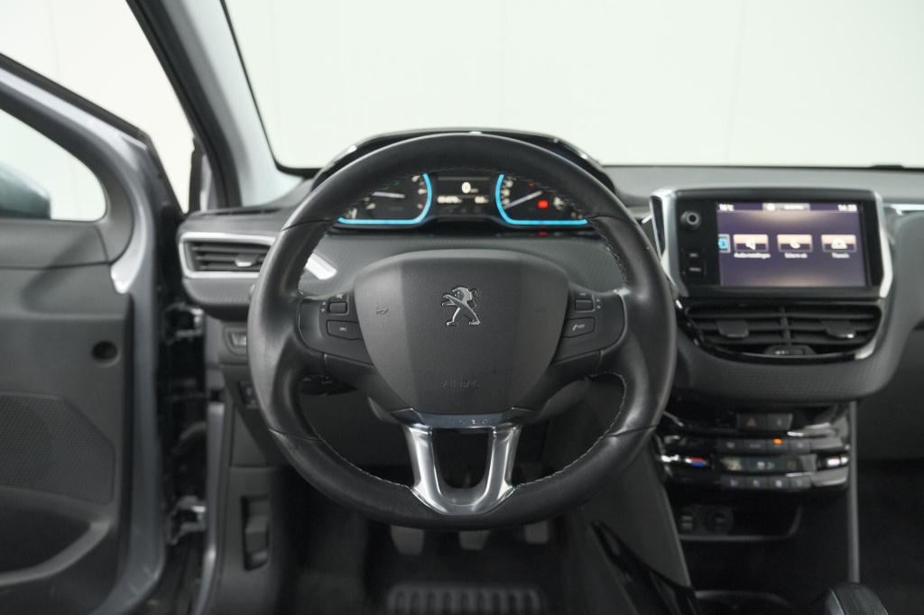 Peugeot 2008 puretech 110 allure | trekhaak | apple carplay | parkeersensor