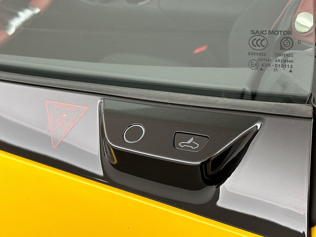 MG Cyberster mg trophy extended range 77kwh | showroommodel | 507 km bereik