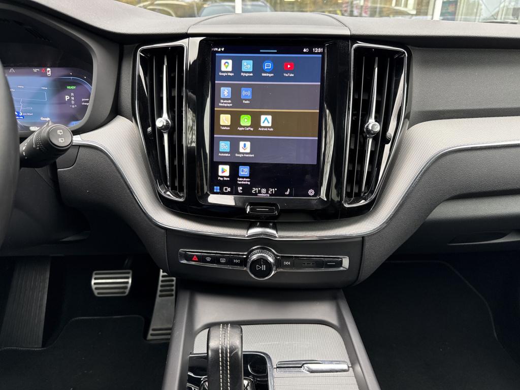 Volvo XC60 2.0 t6 plug-in hybrid awd plus dark r-design | pano | stoelverw.