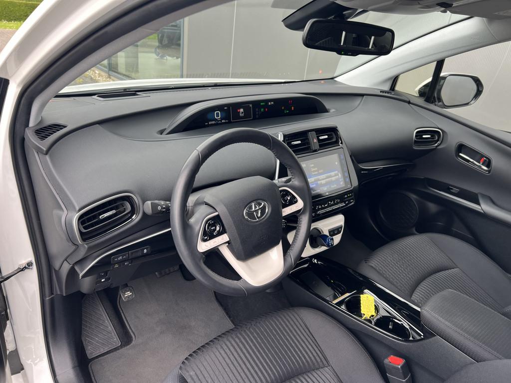 Toyota Prius 1.8 plug-in executive