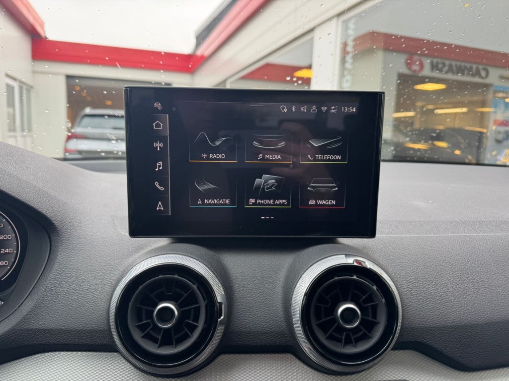Audi Q2 35 tfsi s edition