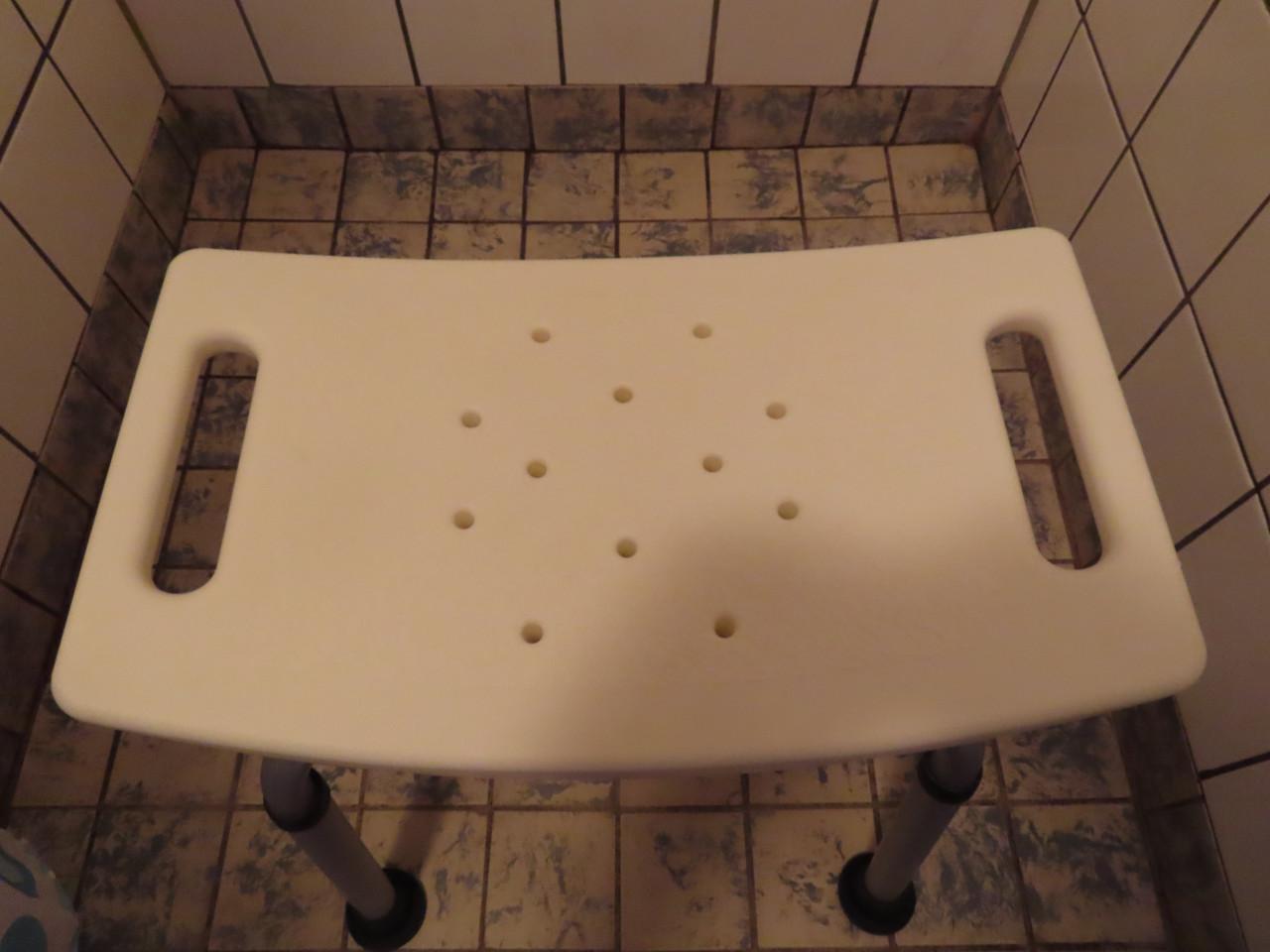 Douche kruk €.15,00