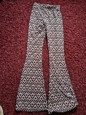 Meisjesbroek maat 176/xs