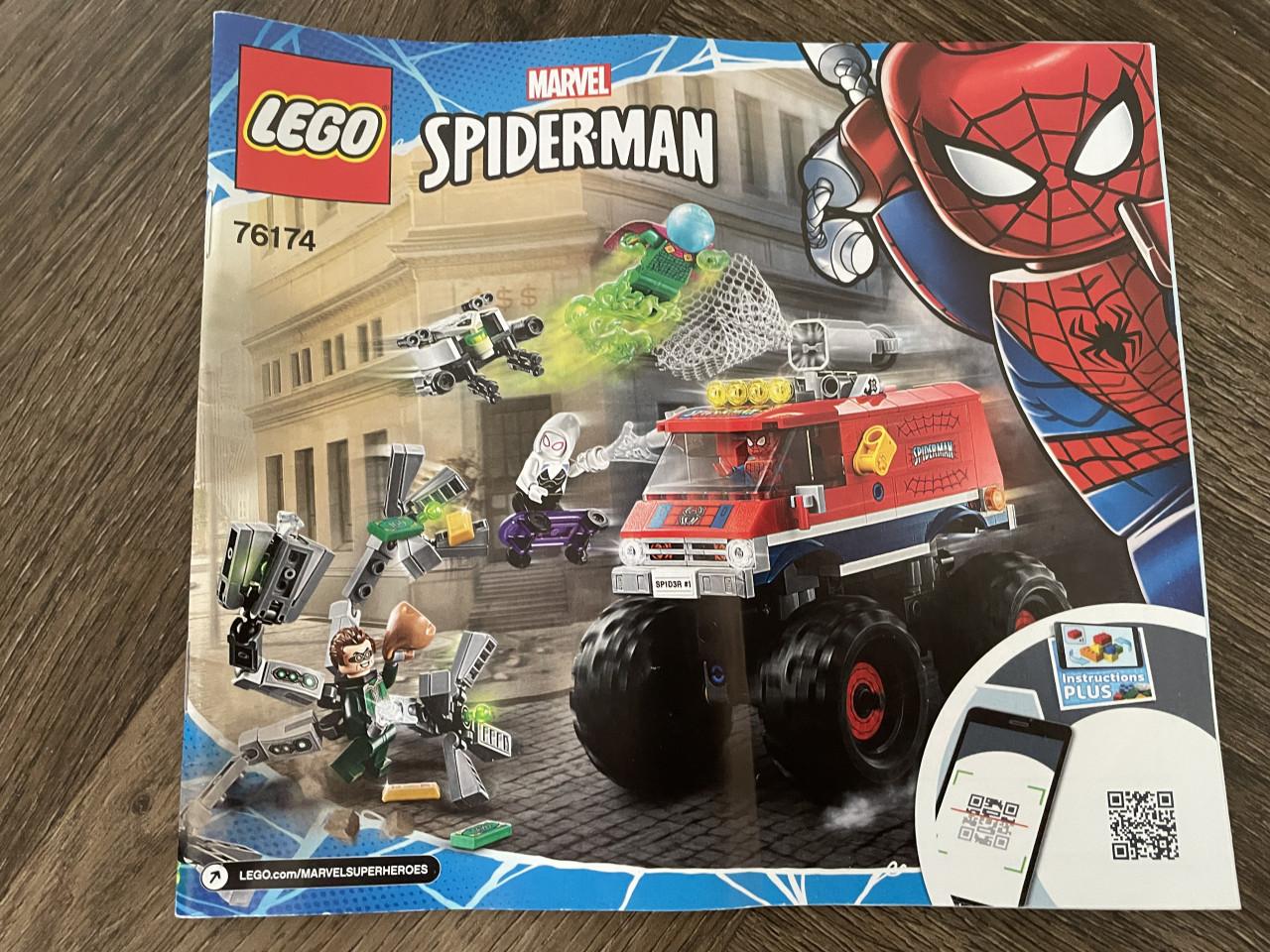 Lego Marvel: Spider-man's monstertruck vs. mysterio 76174