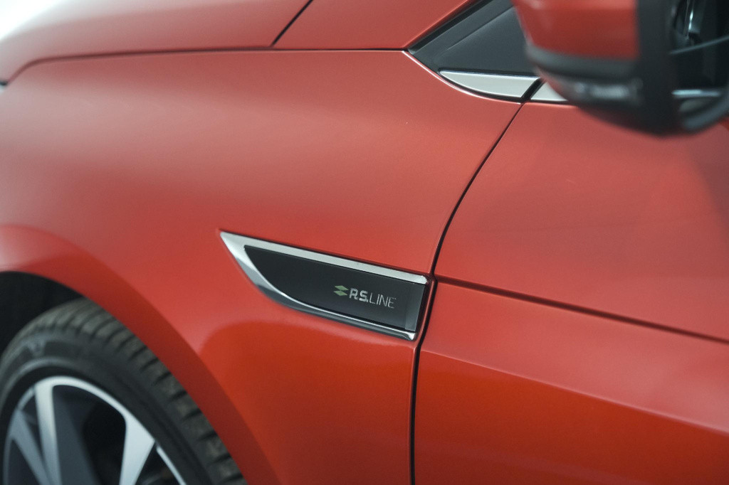 Renault Megane 1.6 plug-in hybrid 160 r.s. line | camera | head-up display 