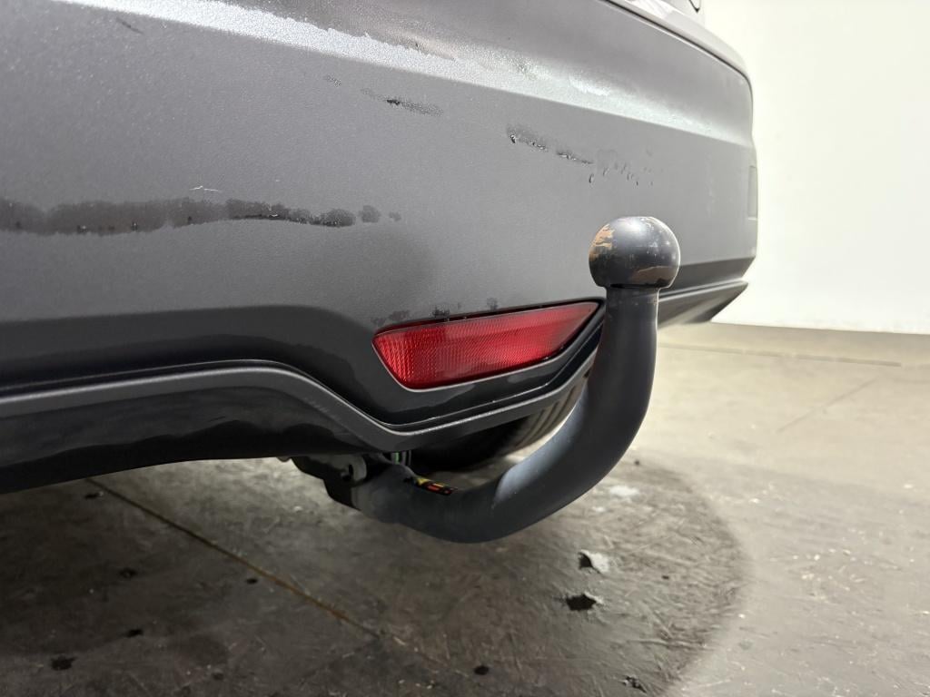 Toyota C-hr 1.8 hybrid dynamic | navi | camera | trekhaak |