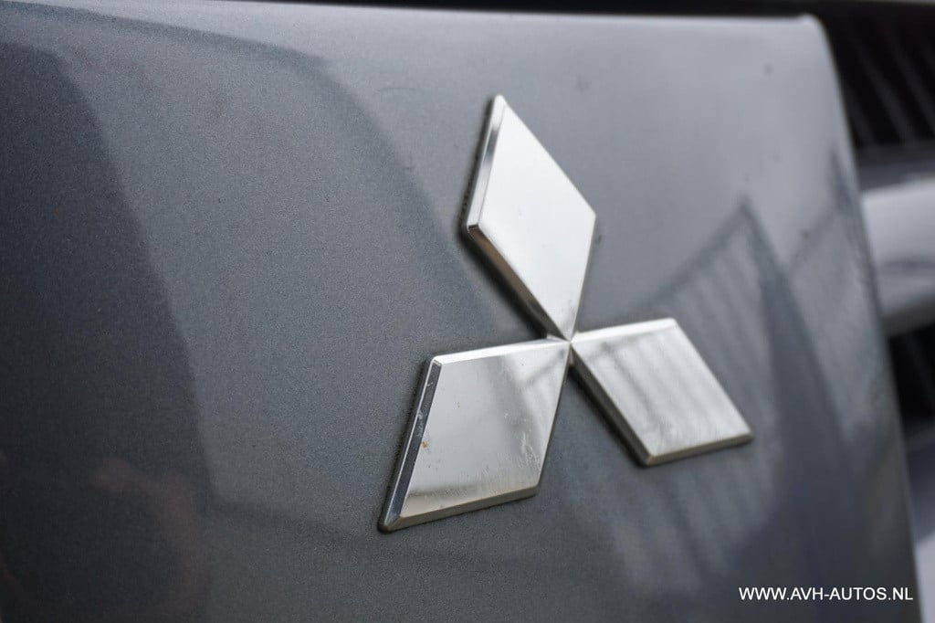 Mitsubishi Outlander 2.0 invite+