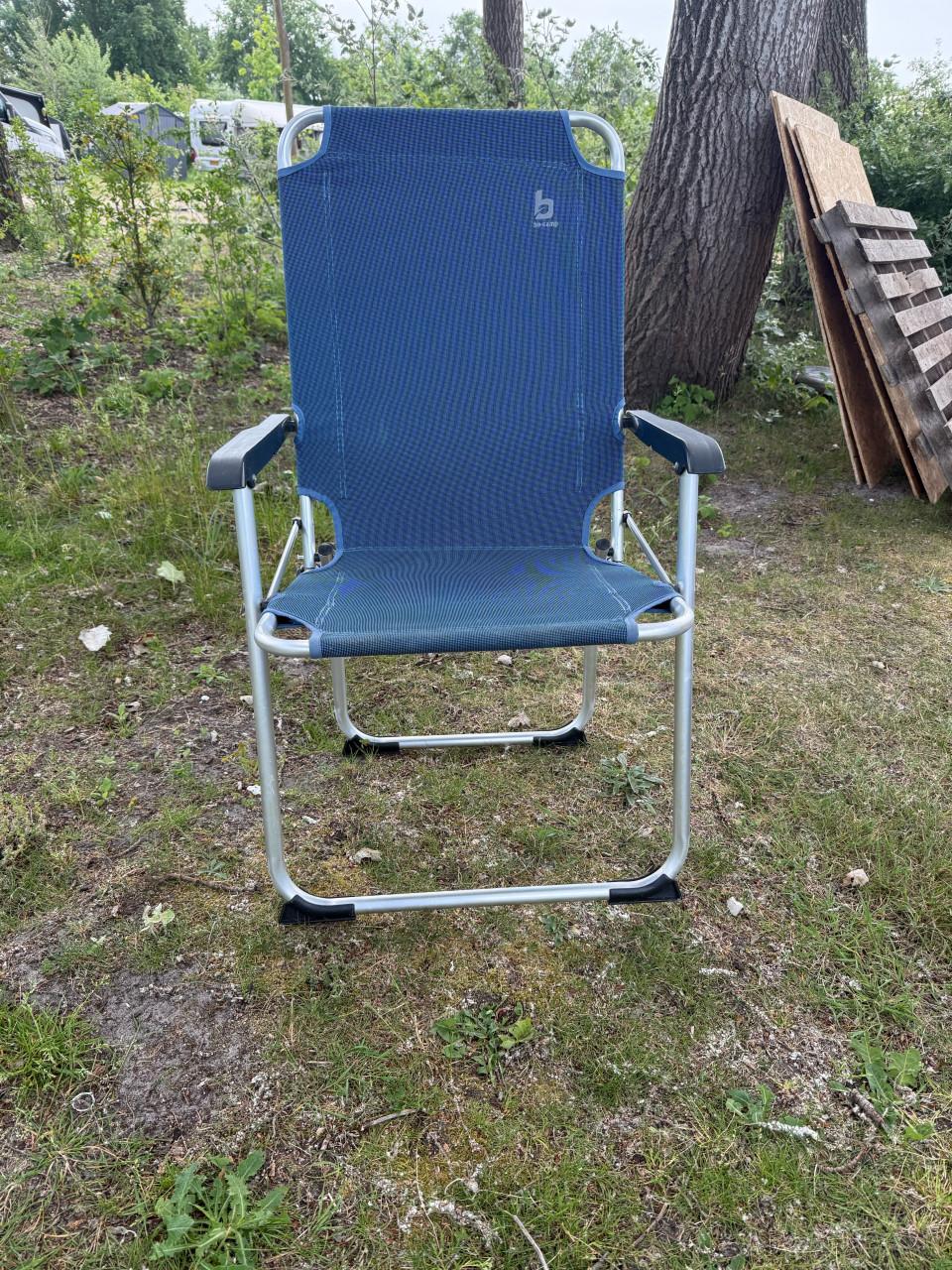 Bo-Camp Kinder Campingstoelen Safety-Lock | Zeer nette staat | Rood & Blauw