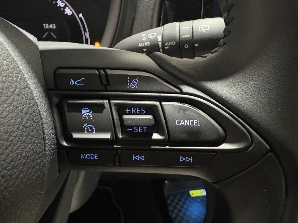 Toyota Aygo x 1.0 vvt-i mt jbl| pdc| stoel.verw| camera| keyless| climate