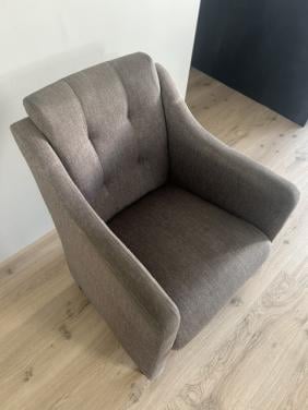 Taupekleurige eetkamerstoelen 6 stuks gebruikt