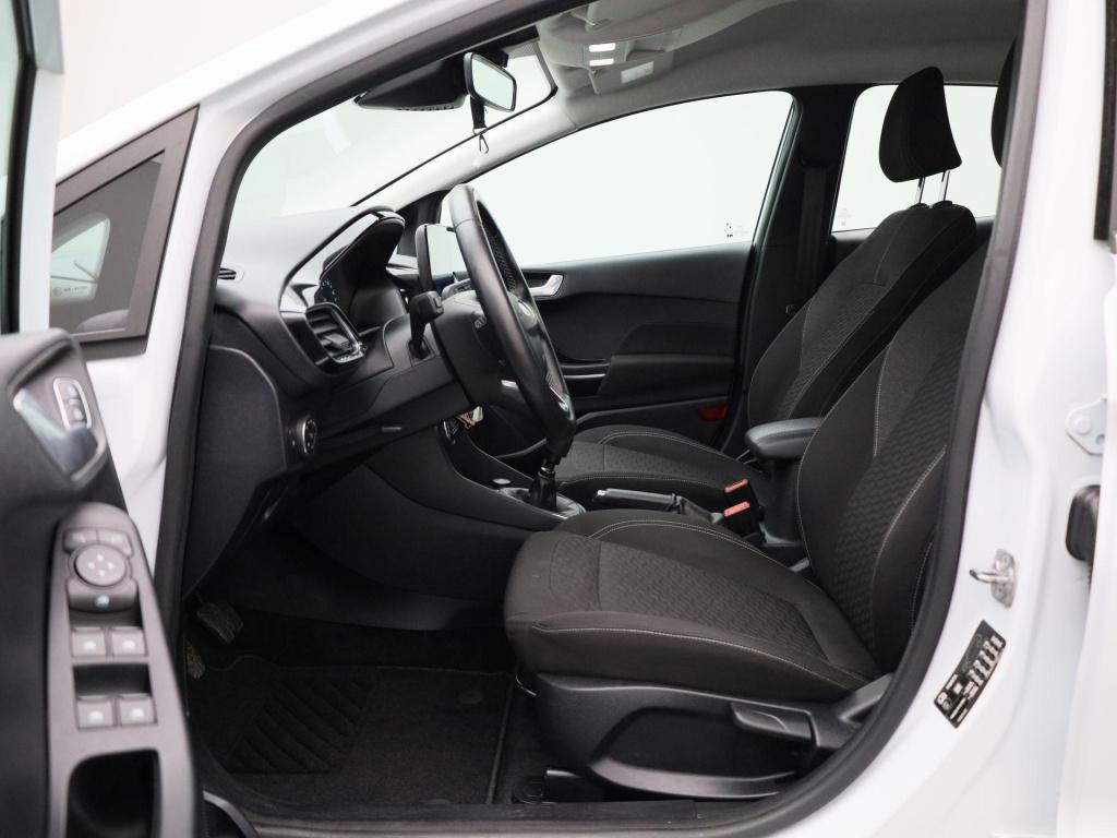 Ford Fiesta 1.0 ecoboost hybrid titanium