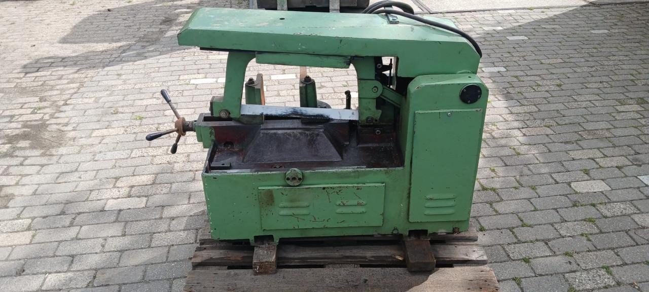 Beugelzaagmachine afkortzaag metaal