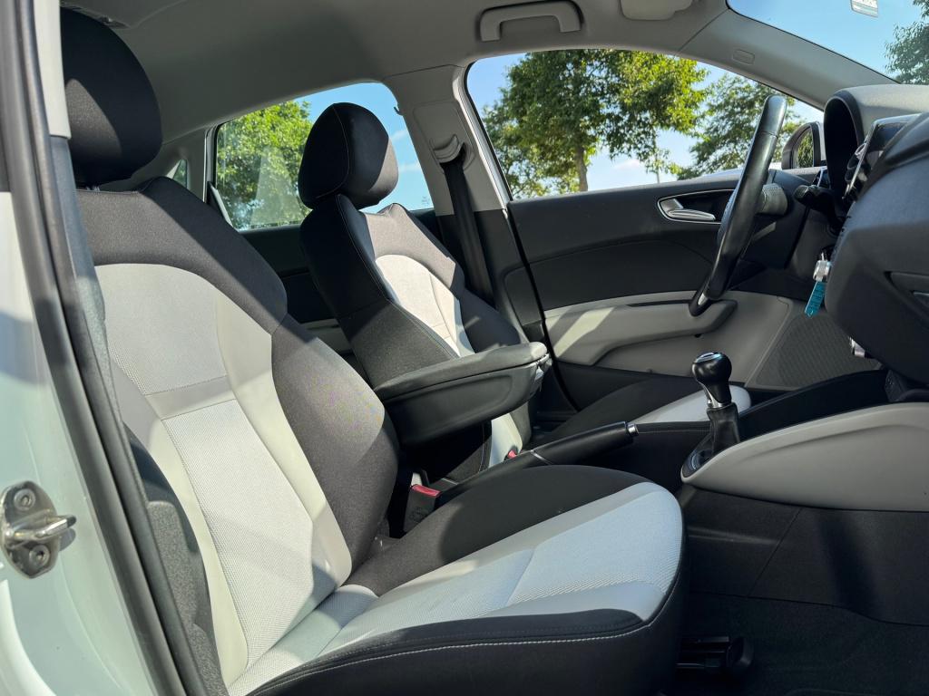 Audi A1 Sportback 1.4 tfsi ambition * cruise control * clima * navigatie * 