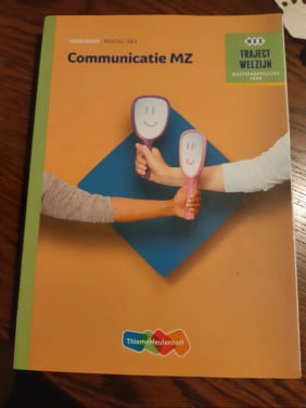 Schoolboek Communicatie MZ