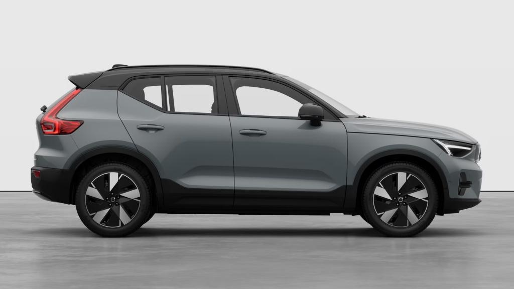 Volvo Ex40 extended range ultra dark europa