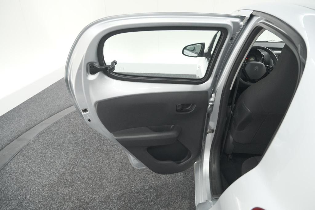 Peugeot 108 1.0 e-vti première | bluetooth radio | airco | 5 deurs
