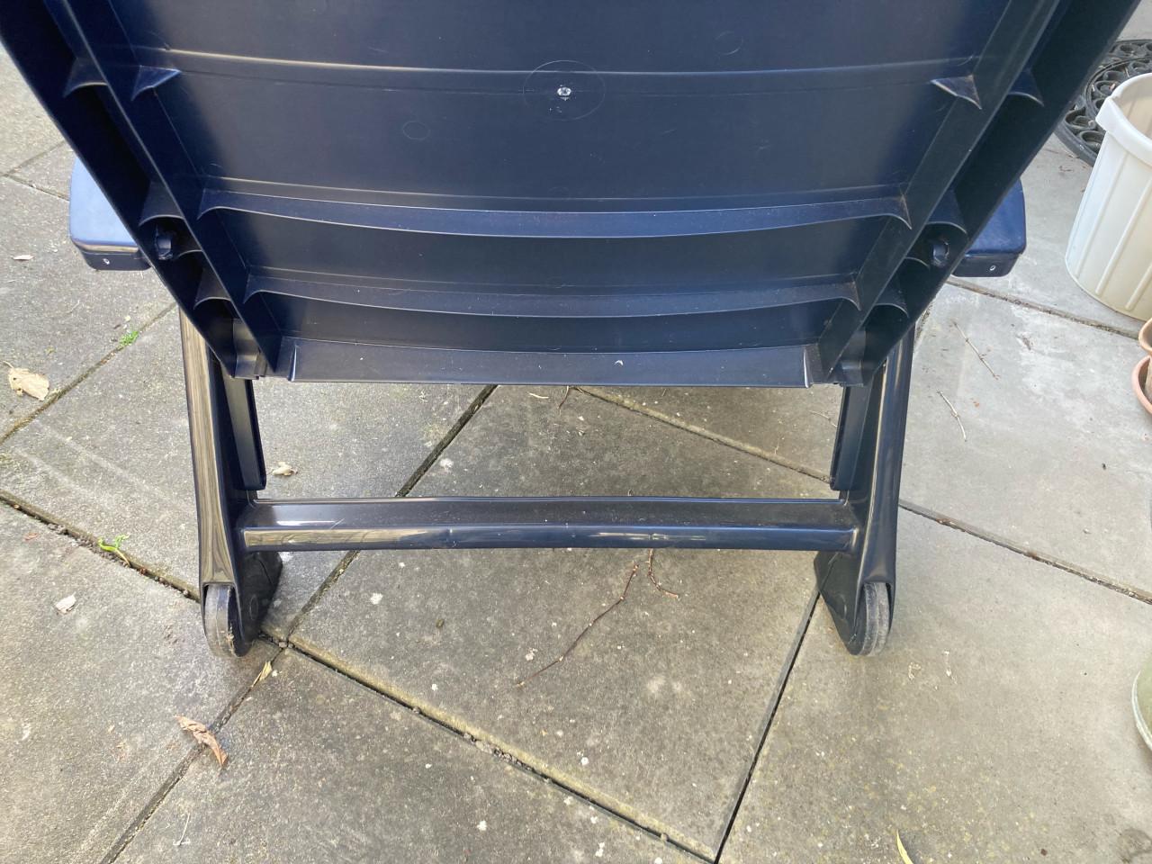 Stoel / ligbed voor in de tuin