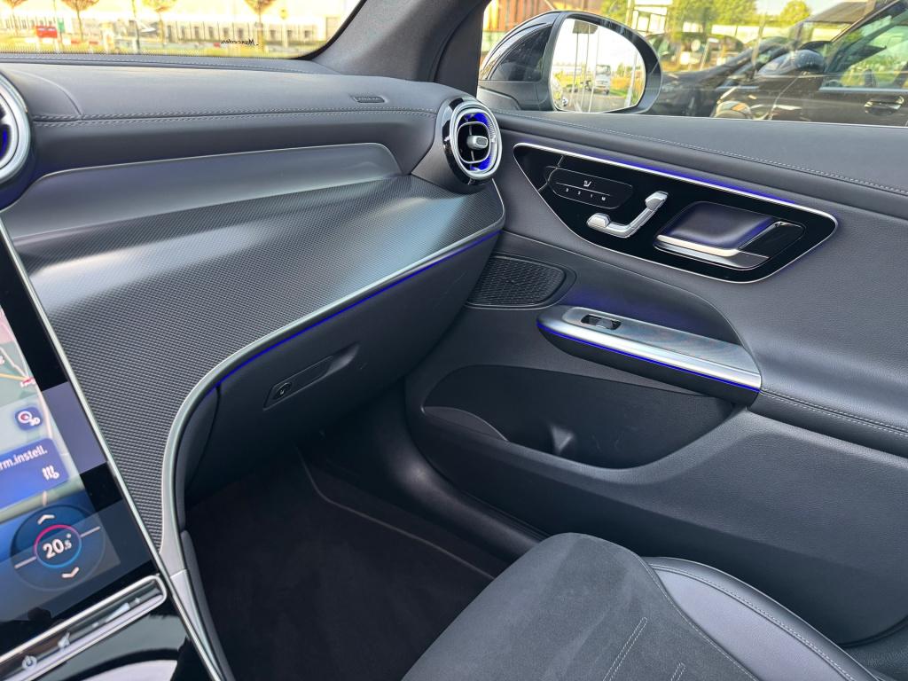Mercedes-Benz Glc 300e 4matic amg line advanced plus automaat ,panoramaschu
