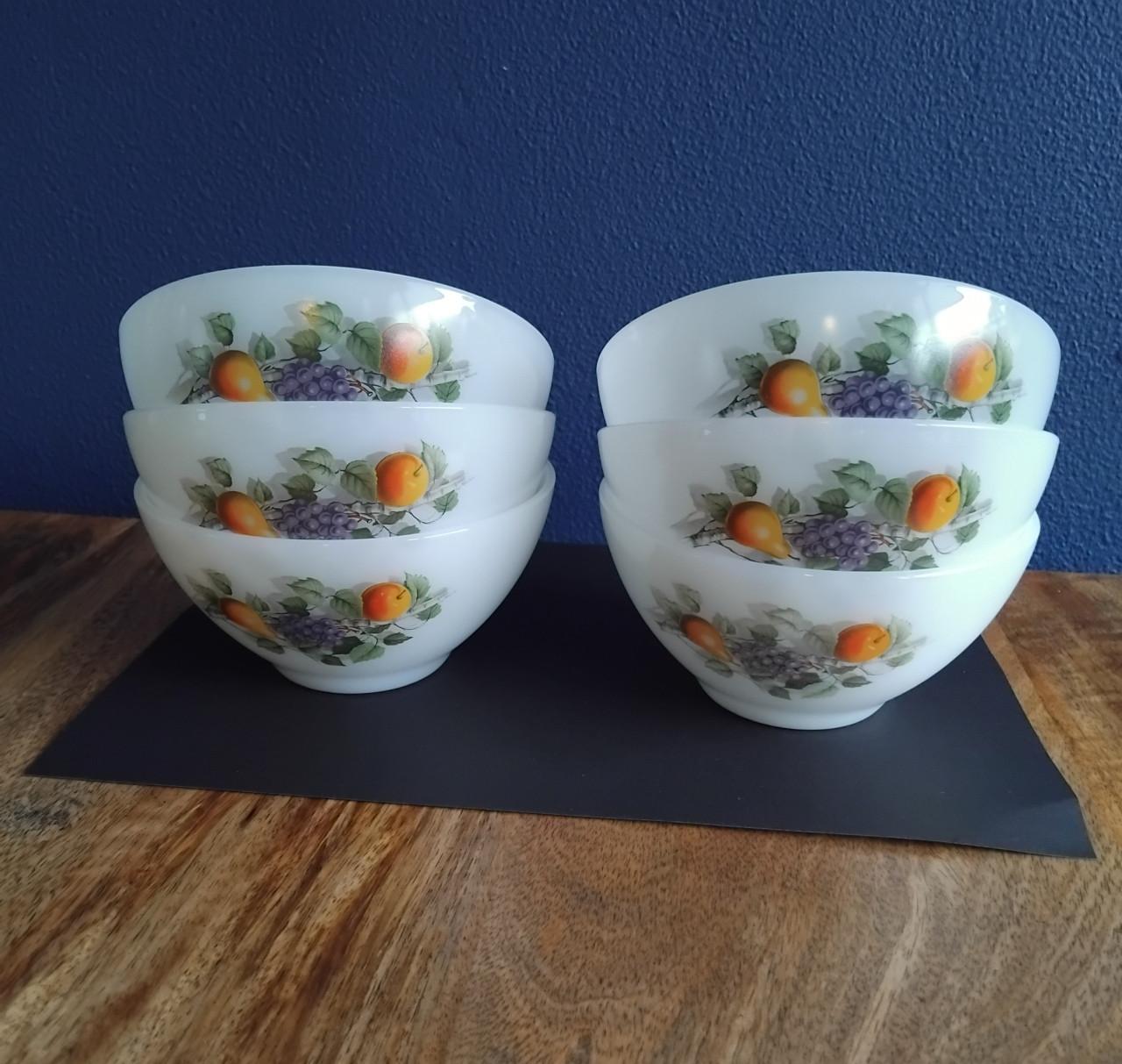 7-delig Vintage Arcopal Fruit Schalen Set