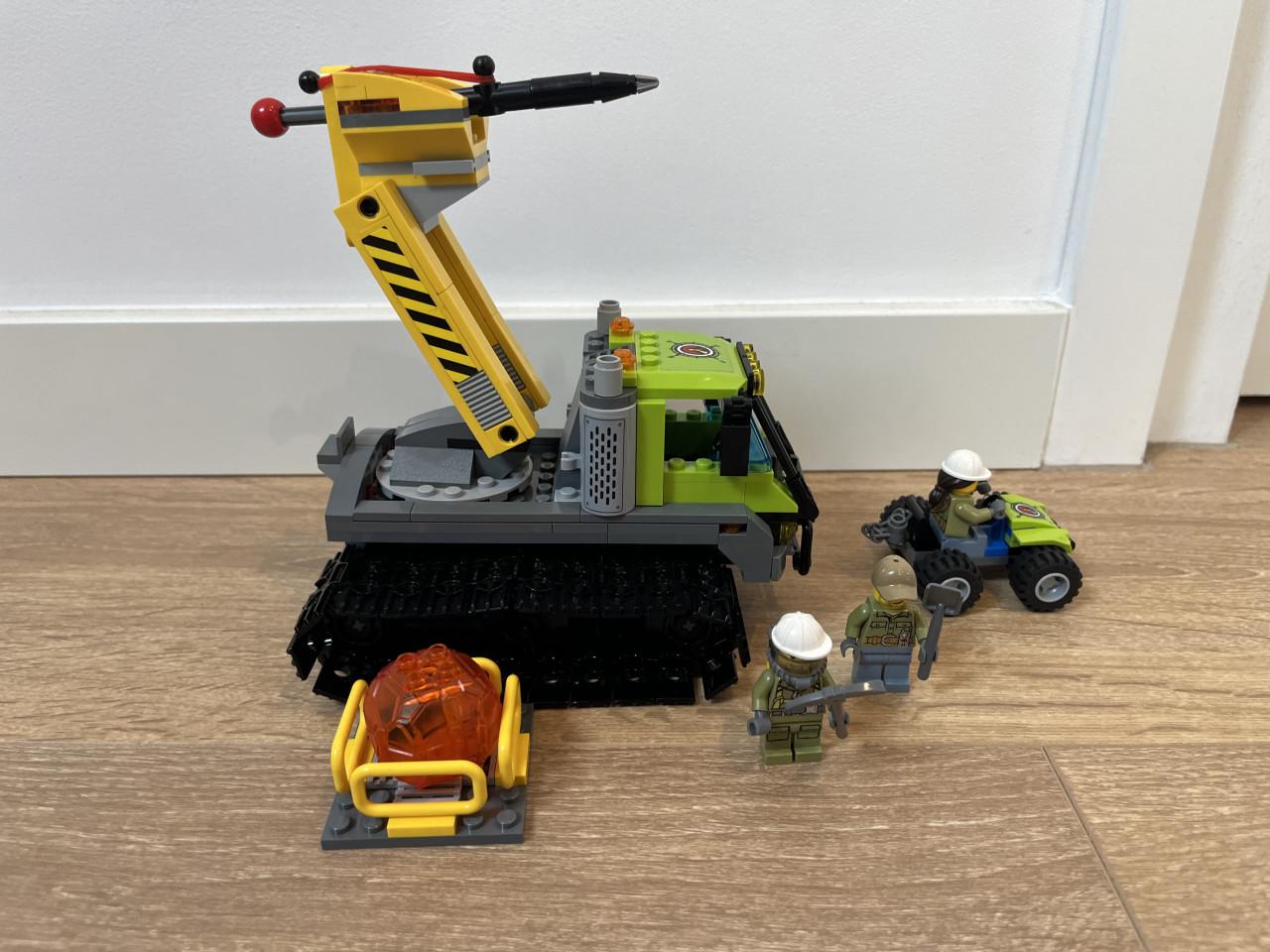 LEGO Vulkaan crawler