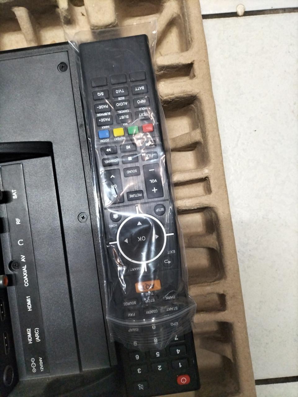 Te koop: Avtex 21,5" TV – 12V / 24V / 230V